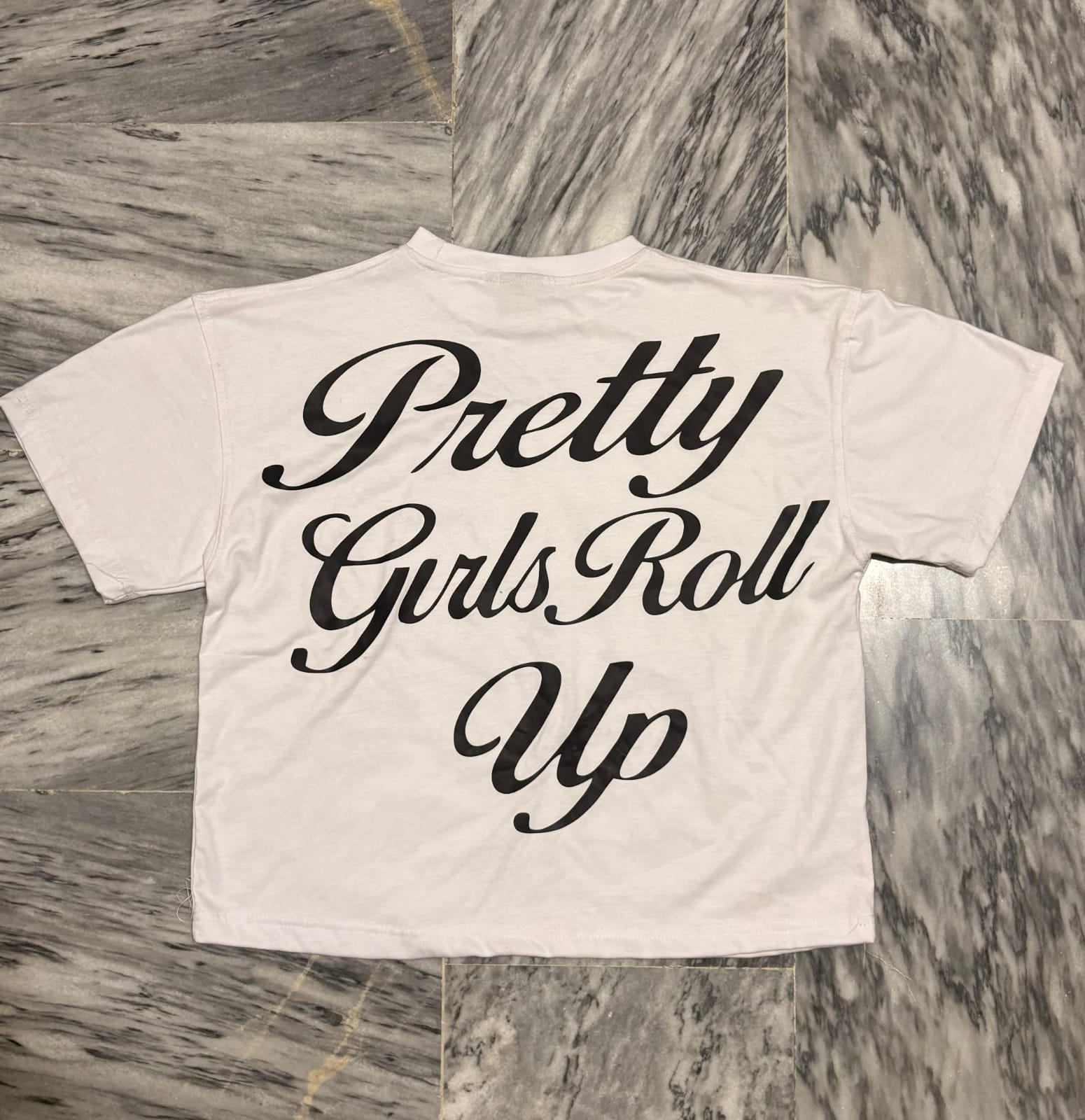 PRETTY GIRLS ROLL UP